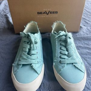 SeaVees Monterey Satin Sneaker Wave Blue Women’s Size 9 NIB